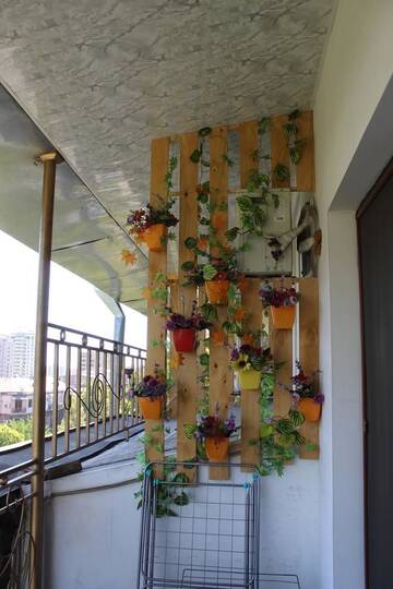 Кровать в общем 8-местном номере для мужчин и женщин в  Arm Hostel